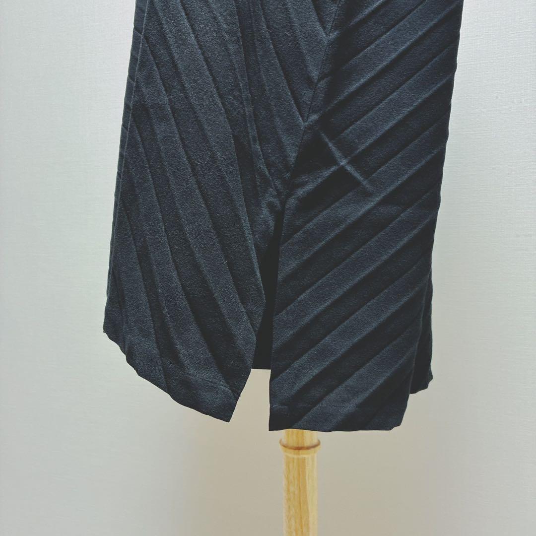 ミーイッセイミヤケ　ボタン付き変形ハイネック　プリーツ　トップス　チュニック　黒