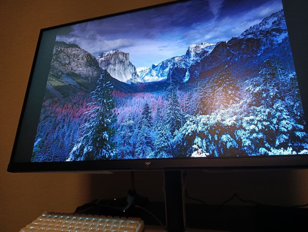 ほぼ未使用KTC27インチWQHD 300Hzゲーミングモニター【H27E6】