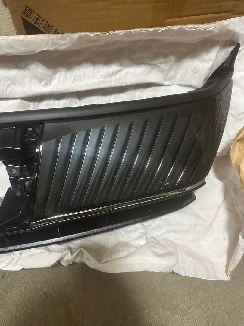 60ハリアー 後期　フロントグリル