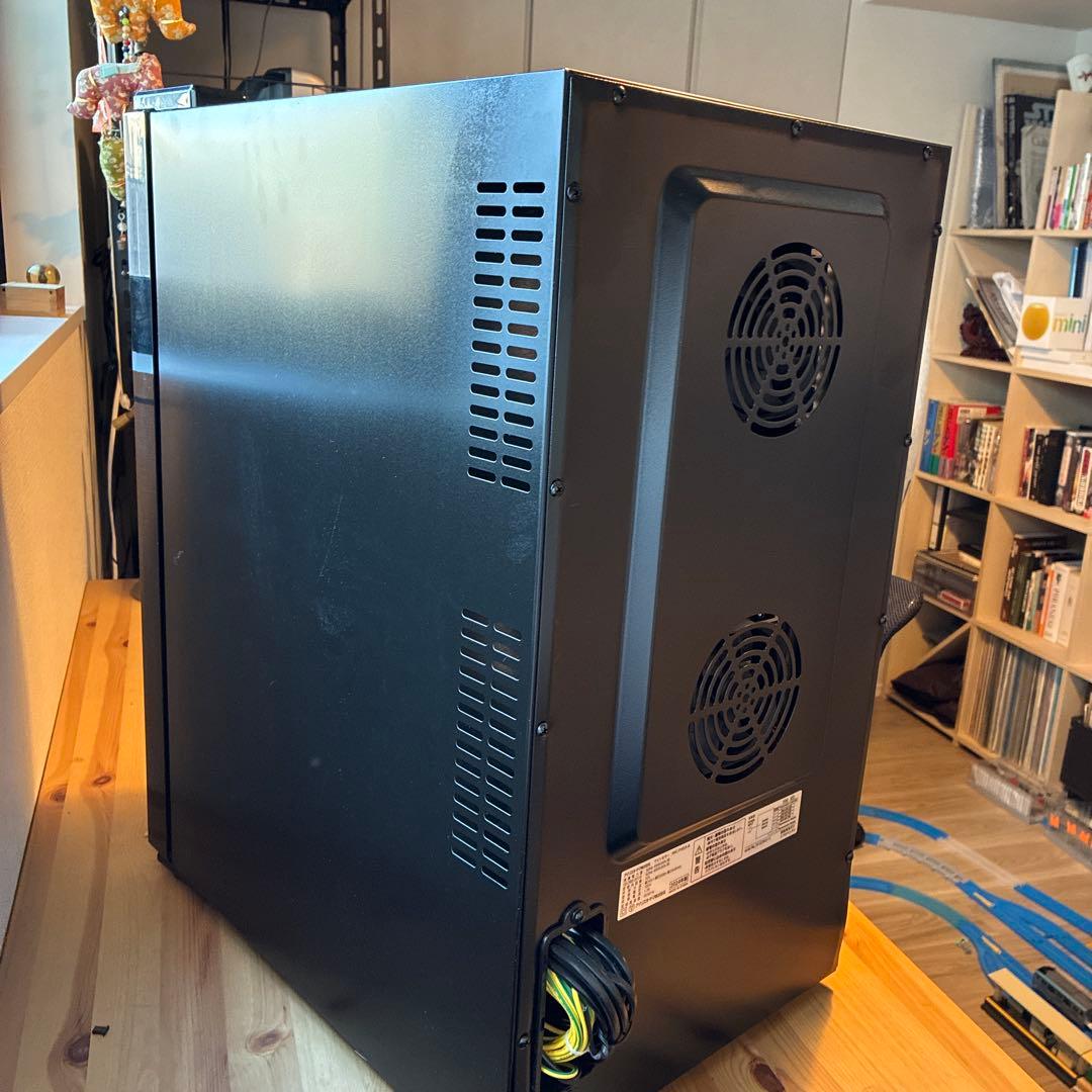 【未使用】アイリスオーヤマ ワインセラー 18本 50Ｌ IWC-P182A-B