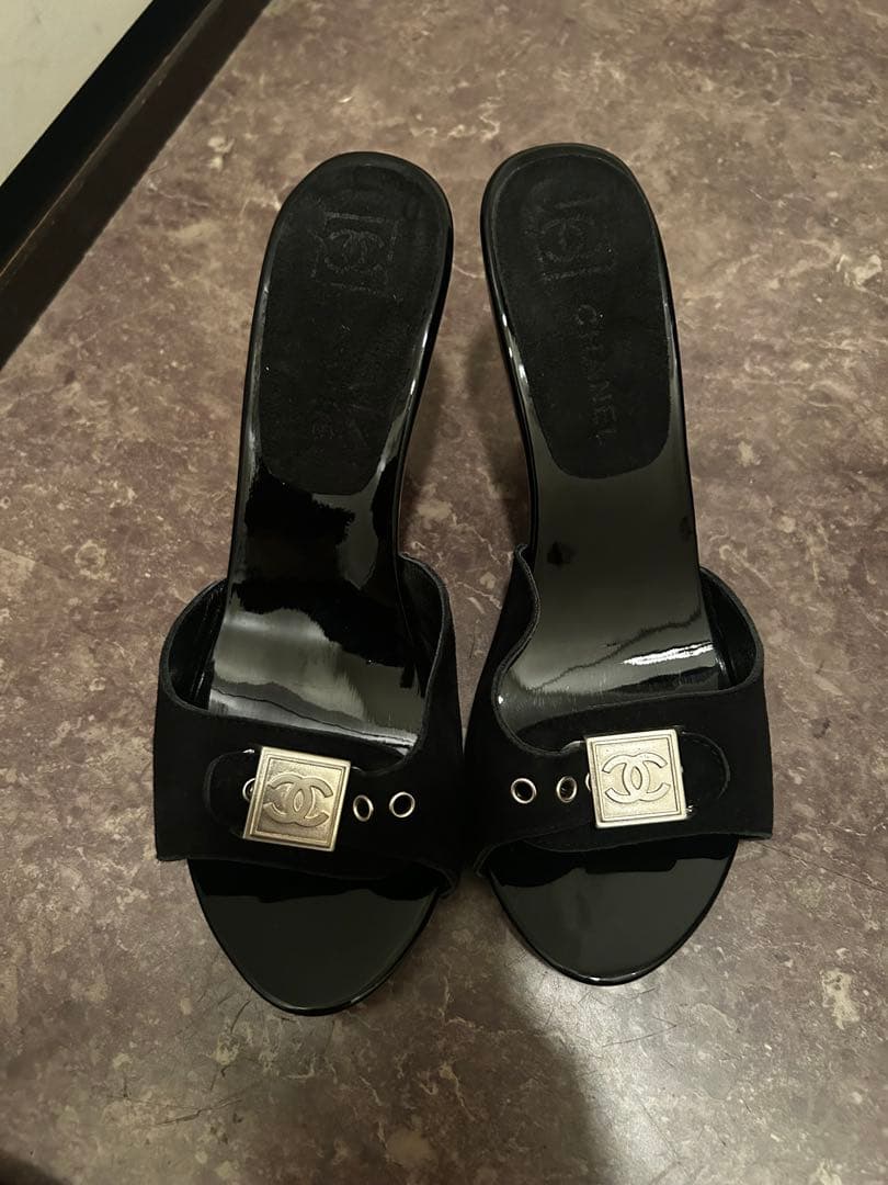 期間限定値下げ　CHANEL ブラック ミュール 高ヒール
