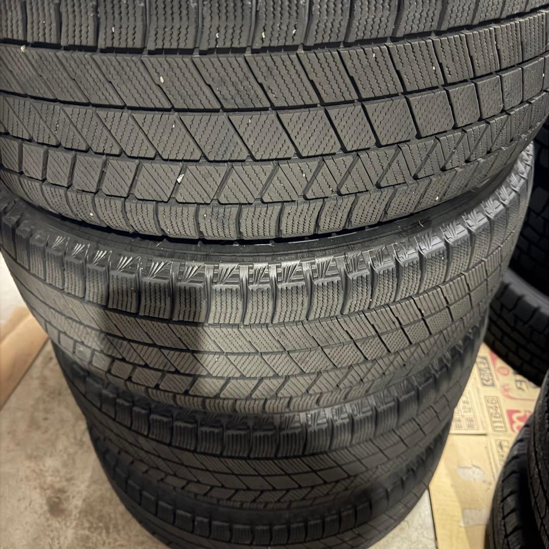［最終値下］30系アルファード　スタッドレスタイヤセット