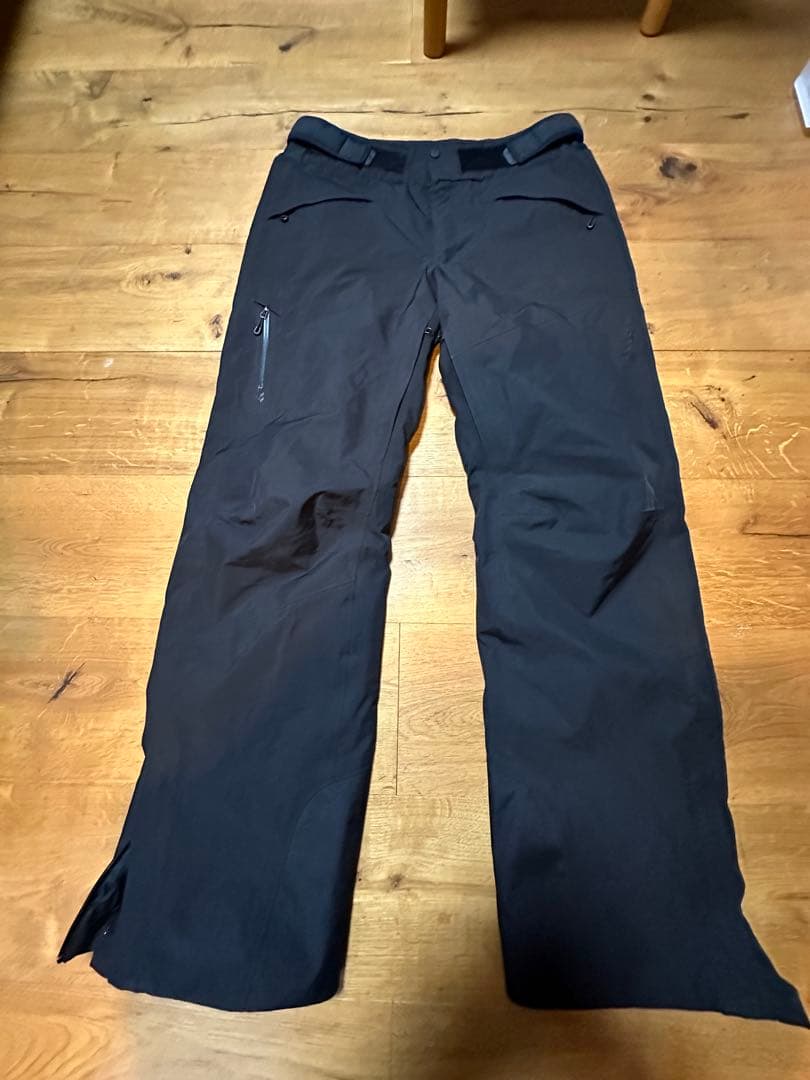 ゴールドウィンスキーウェア 上下セット黒 (XXL)