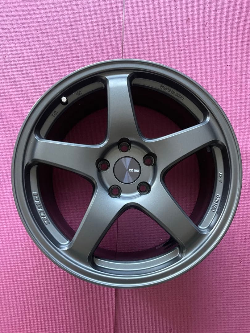 車　ENKEI PerformanceLine PF05