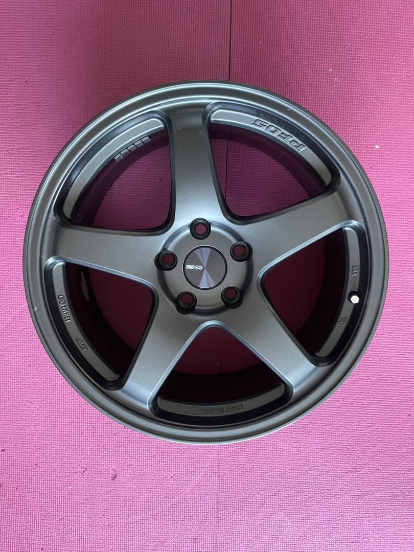 車　ENKEI PerformanceLine PF05