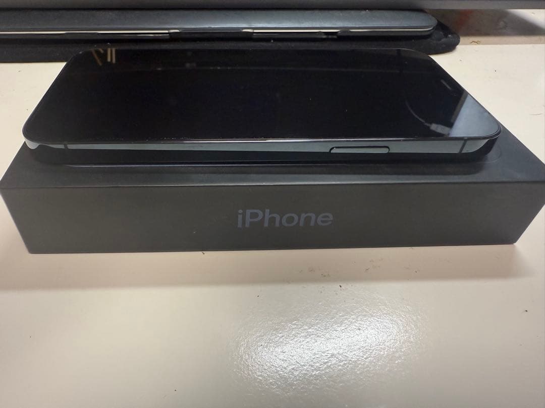 【極美品】iPhone 12 Pro 256GB パシフィックブルー