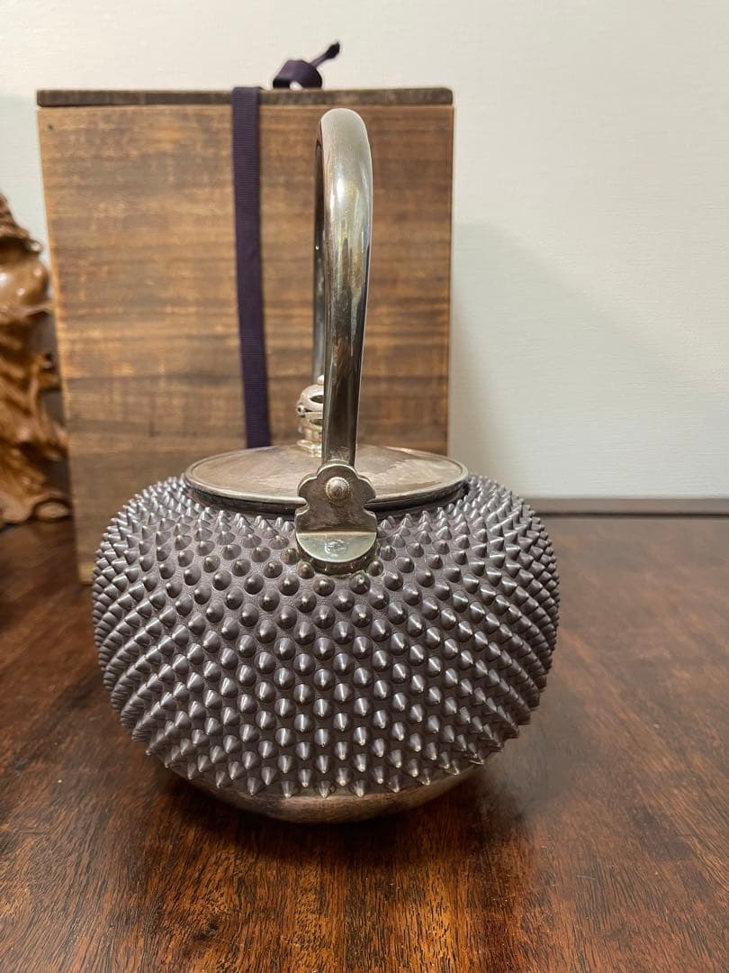 銀瓶　純銀　あられ　木箱付き　652g 骨董古美術