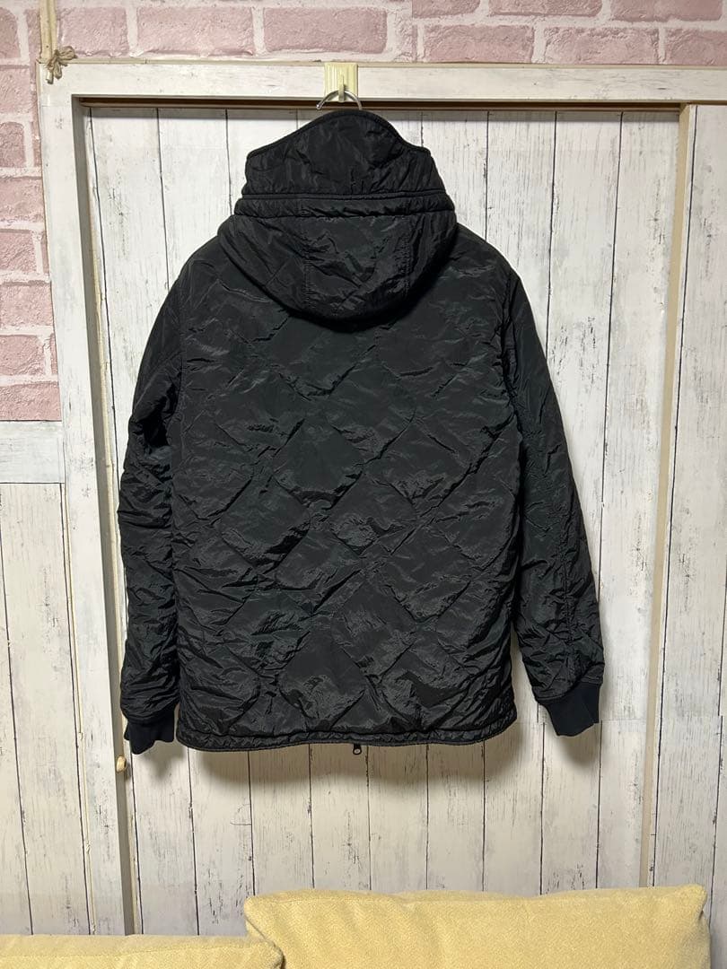 STONE  NYLON L プリマロフト　ダウン　ブラック