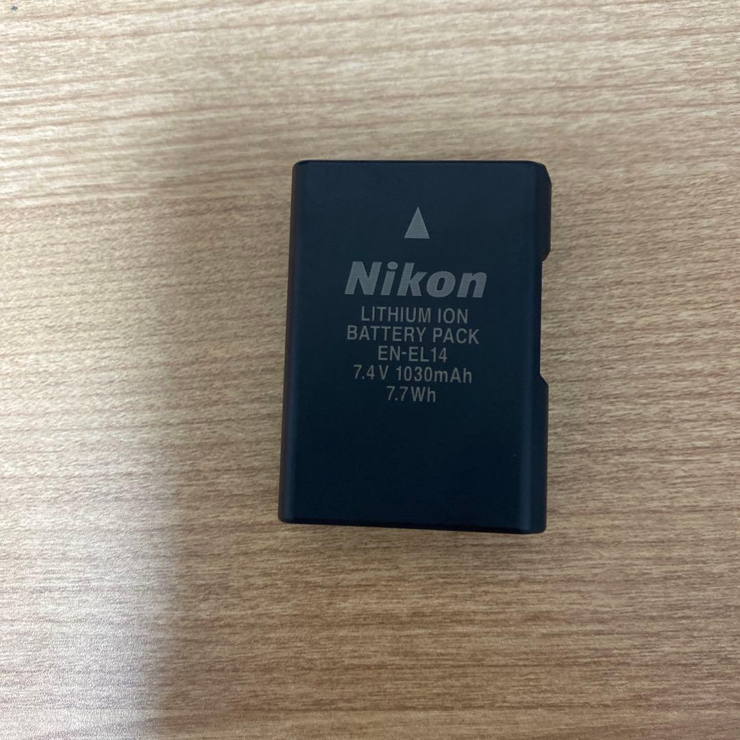 希少ブラウンD5200 デジタル一眼レフカメラ　ニコン