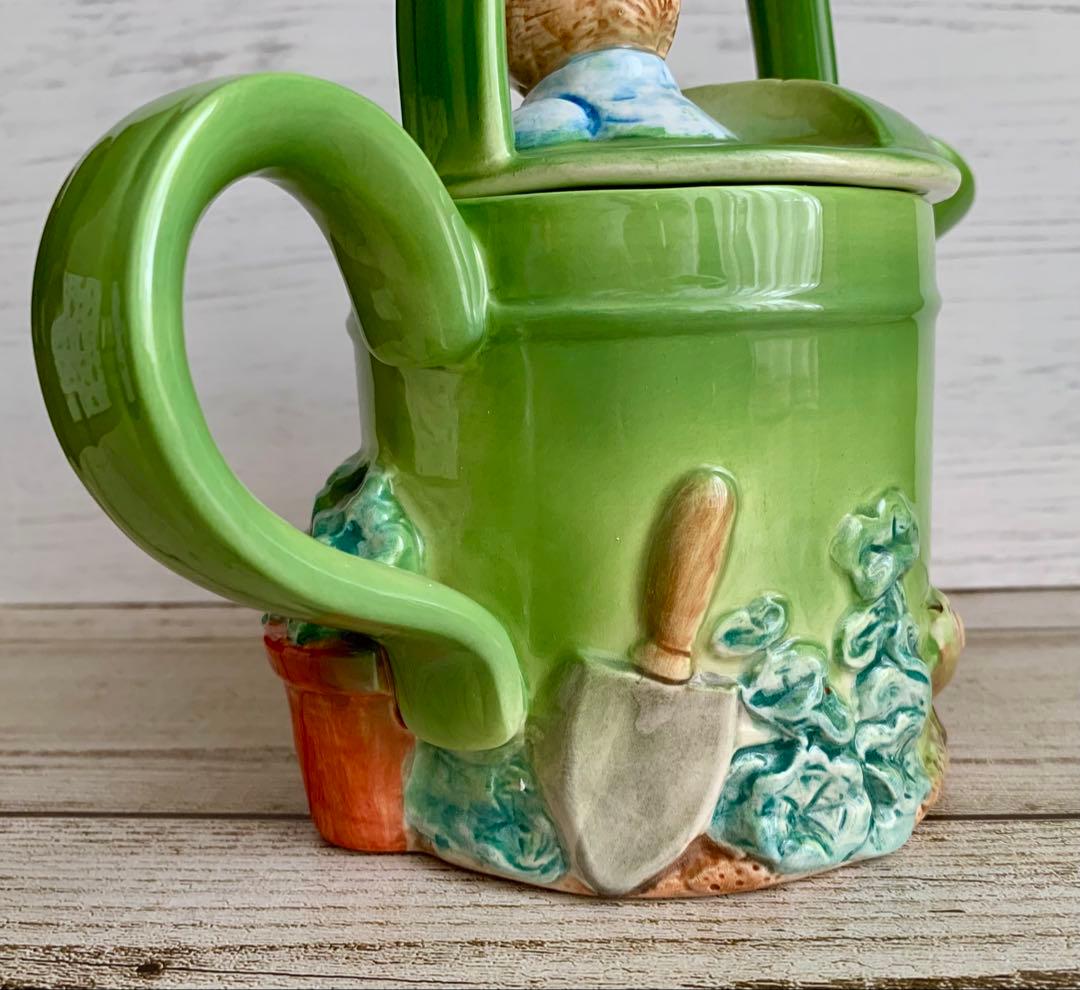 ピーターラビットじょうろ ティーポッド型オルゴール シュミット社製