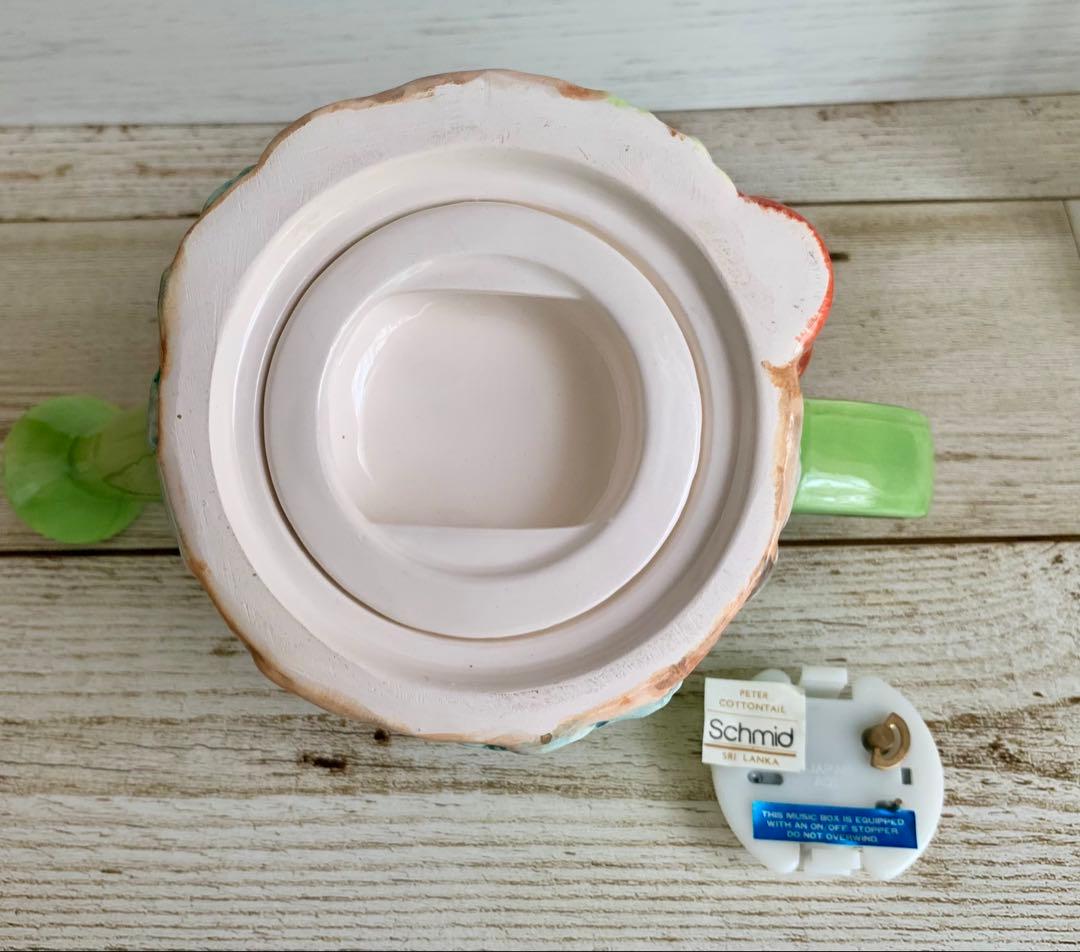 ピーターラビットじょうろ ティーポッド型オルゴール シュミット社製