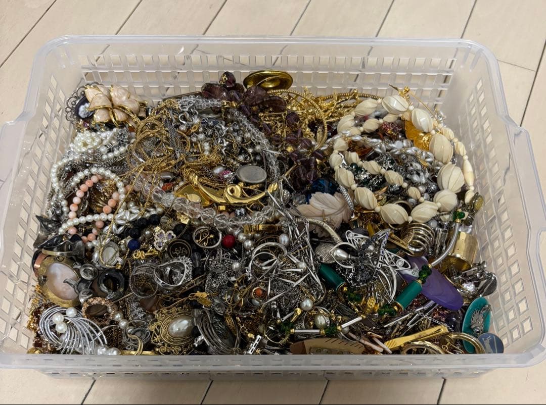 T*s様 アクセサリーまとめ売り　約5キロ