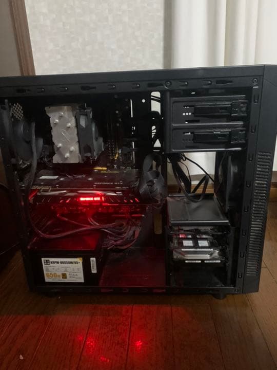 パソコン初心者におすすめ！モニター　マウス　キーボード込みデスクトップパソコン！