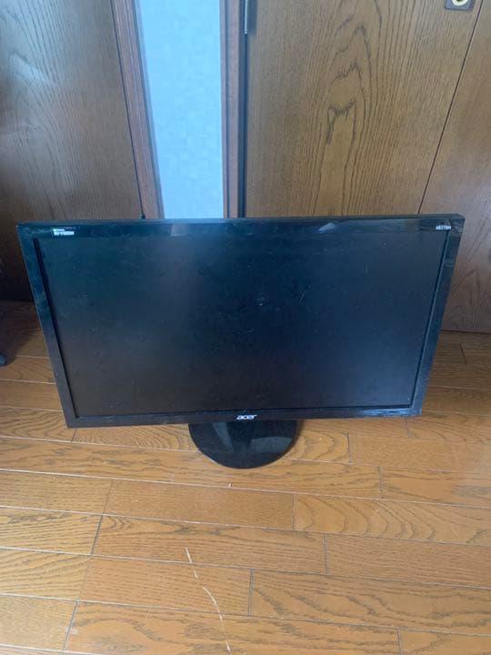 パソコン初心者におすすめ！モニター　マウス　キーボード込みデスクトップパソコン！