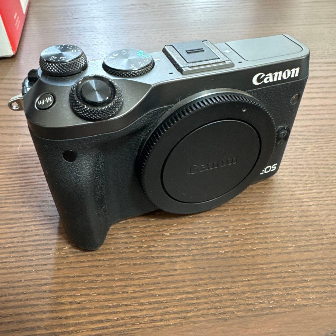 Canon EOS M6 レンズキット
