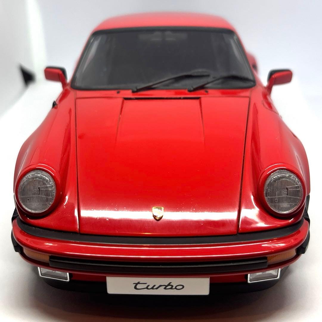 ビ*ト様 オートアート　ポルシェ911ターボ　930 AUTOart 1/18