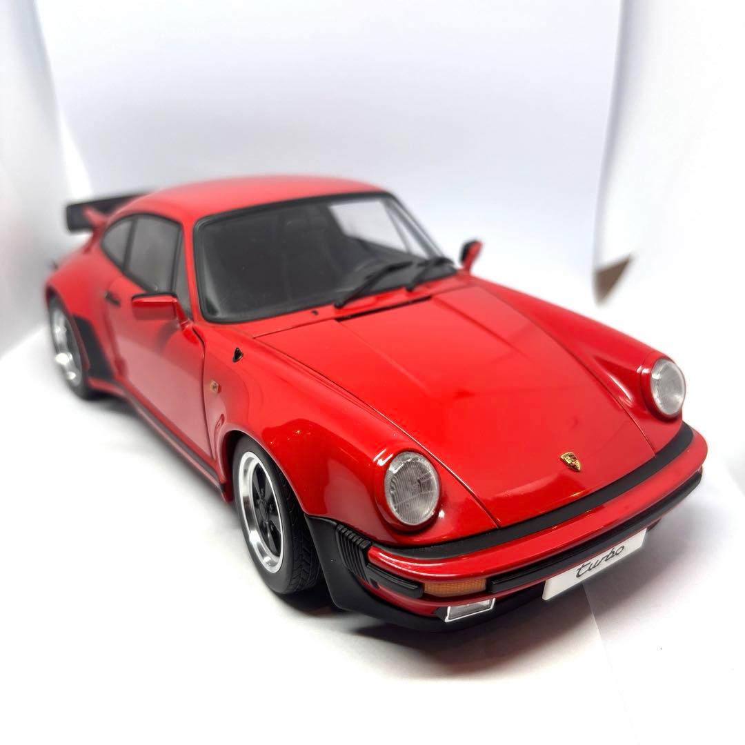 ビ*ト様 オートアート　ポルシェ911ターボ　930 AUTOart 1/18