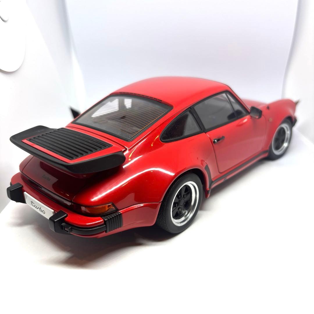 ビ*ト様 オートアート　ポルシェ911ターボ　930 AUTOart 1/18