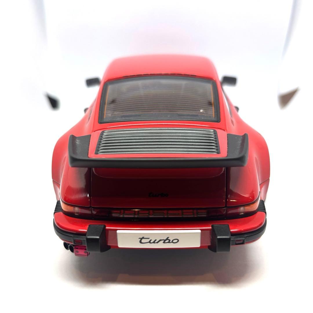 ビ*ト様 オートアート　ポルシェ911ターボ　930 AUTOart 1/18