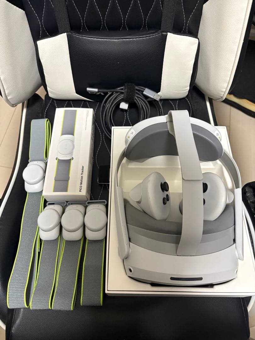 PICO 4 Ultra➕motionトラッカー×4つ