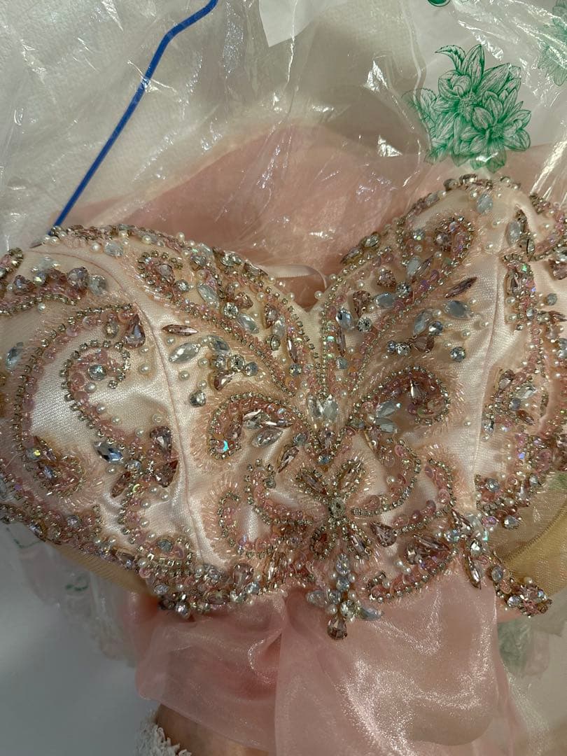 バースデードレスフリル付きピンクドレス