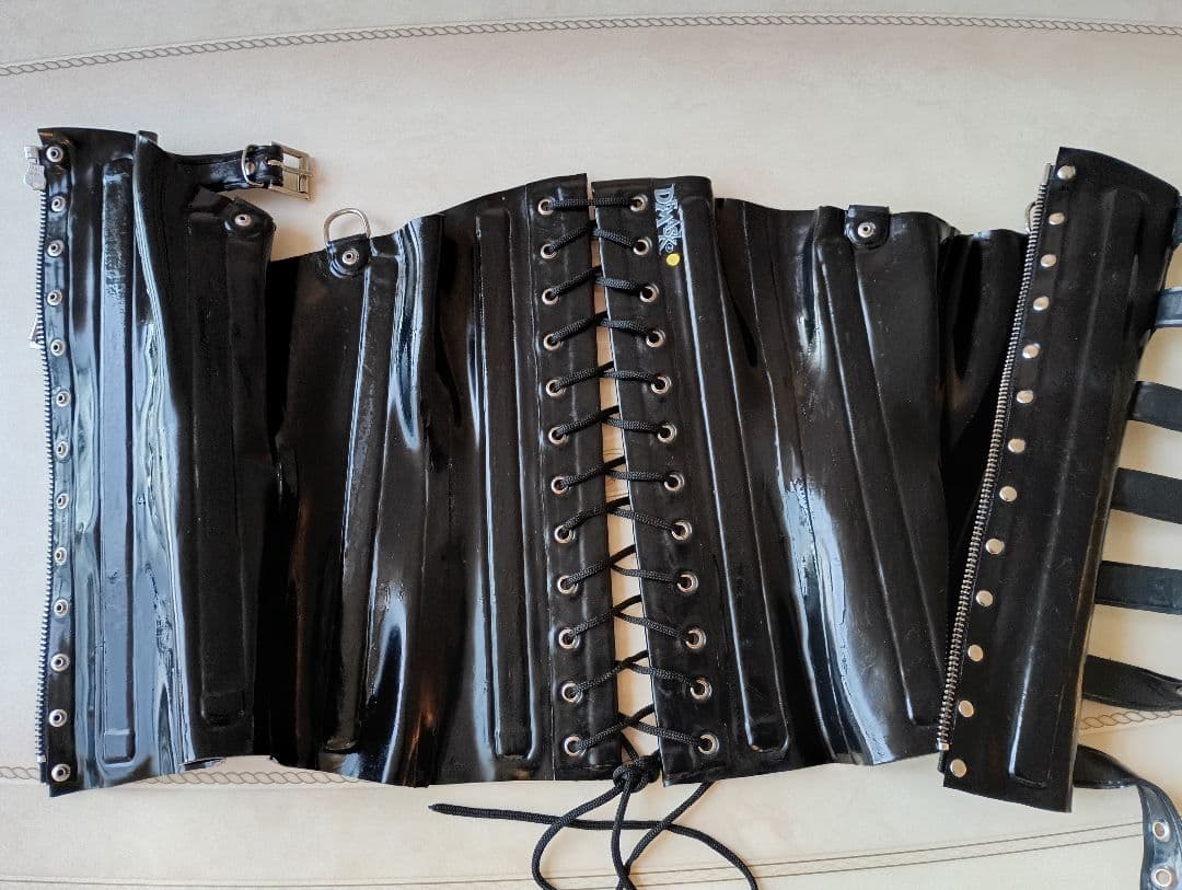 DEMASK製 ラバーコルセット ラテックス②