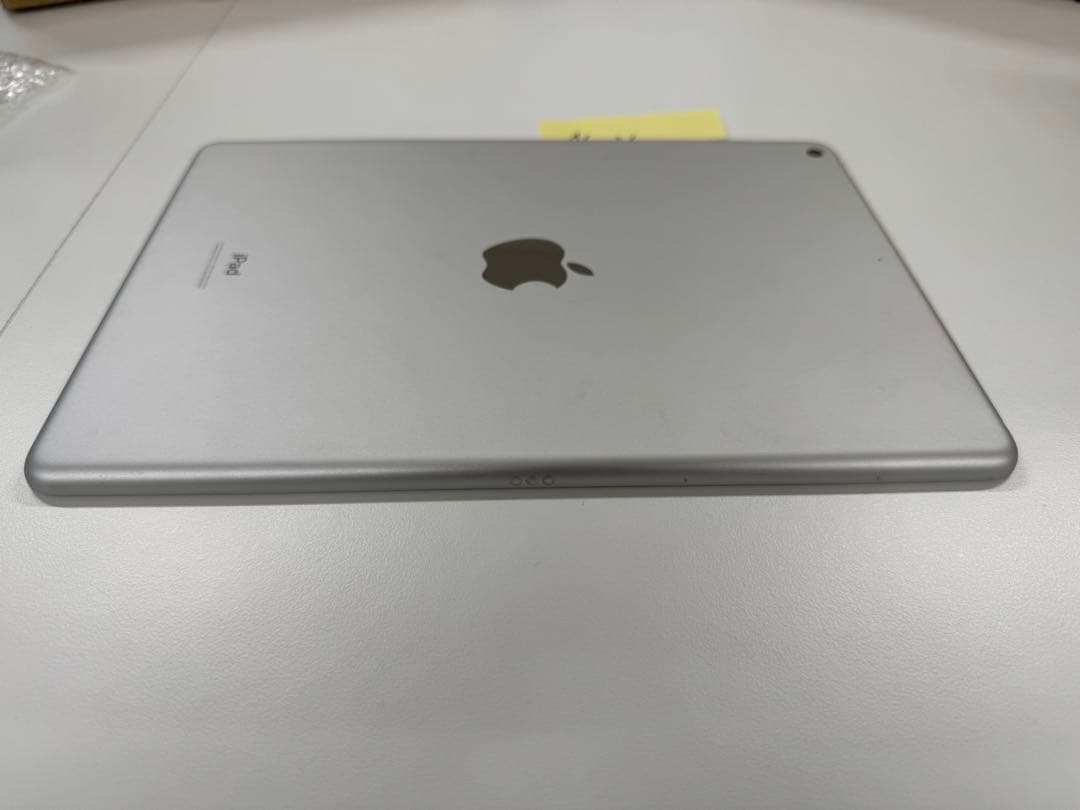 iPad第8世代 Wi-Fi 32GB シルバー ジャンク021