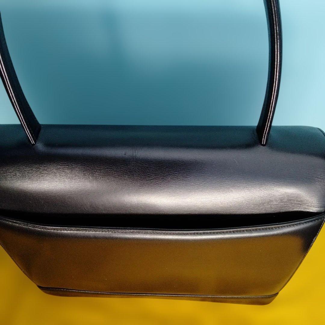 GIVENCHYハンドバッグ