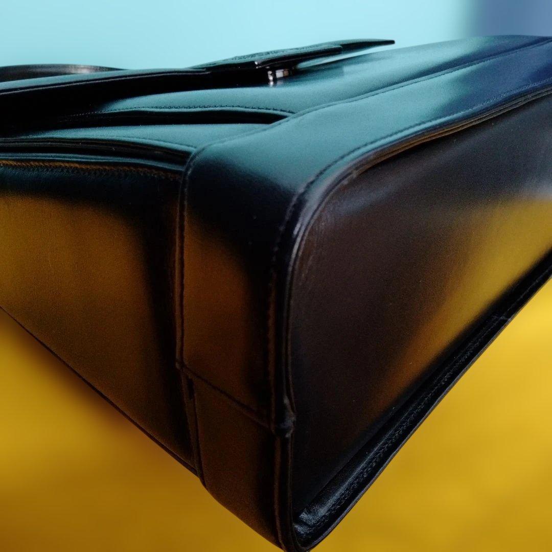 GIVENCHYハンドバッグ