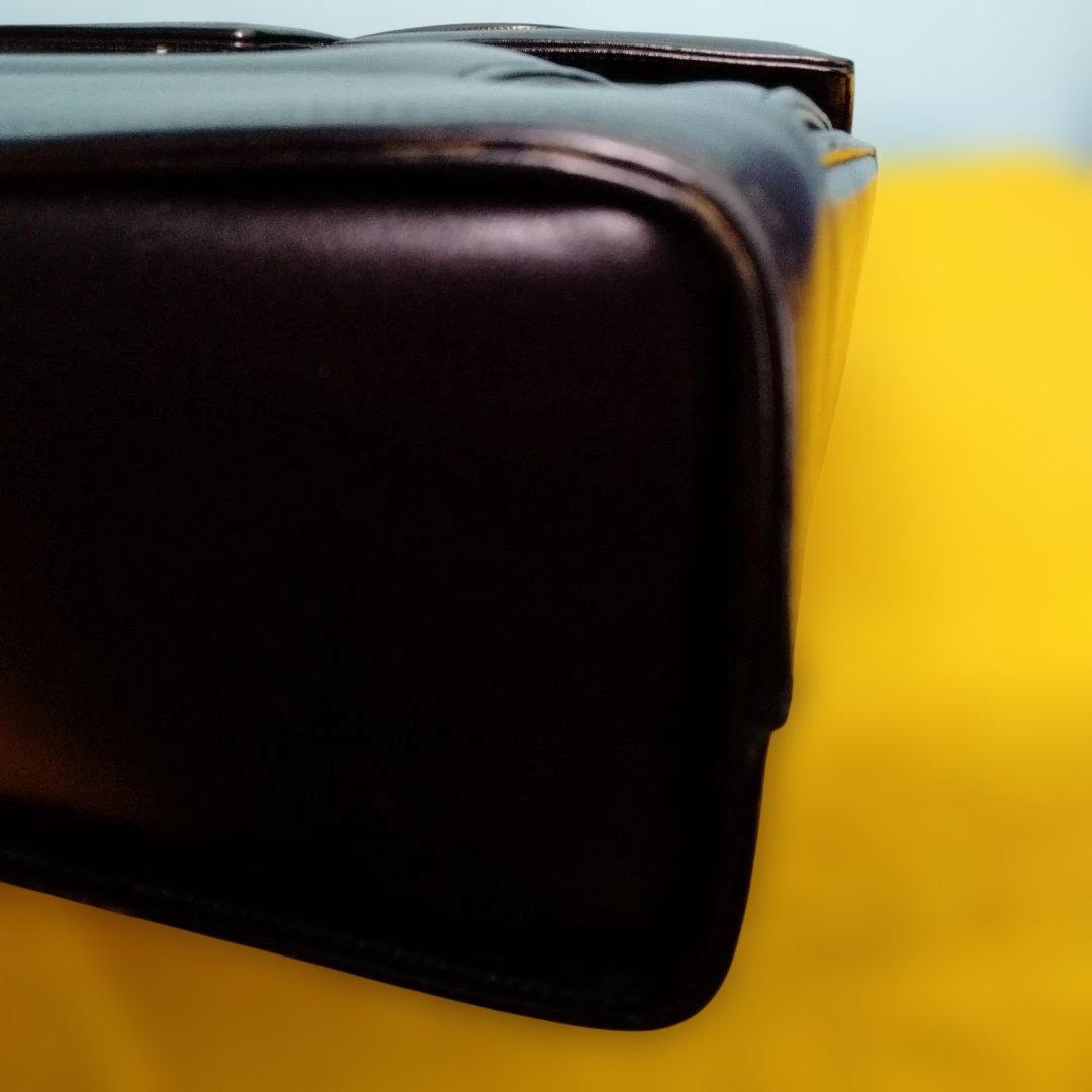 GIVENCHYハンドバッグ