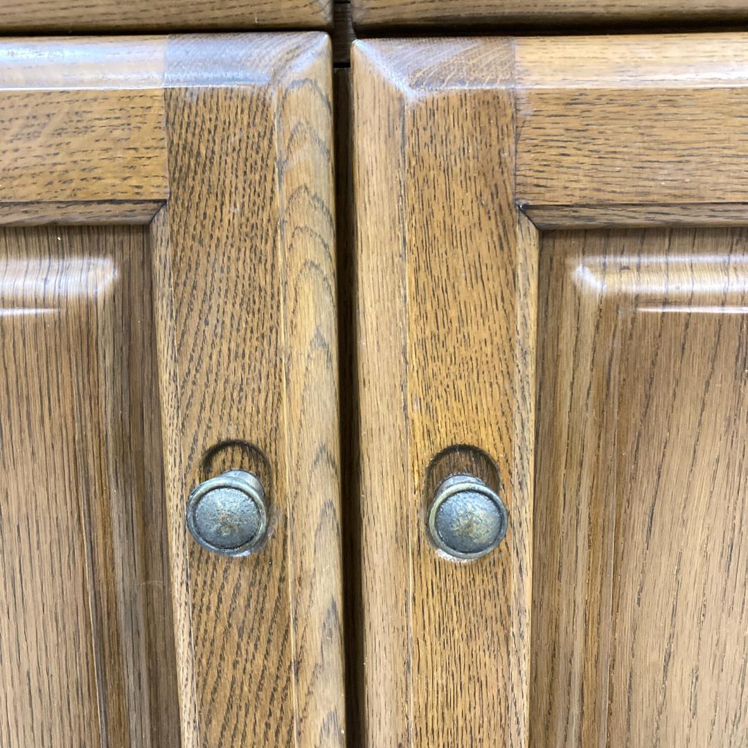 起立木工　３面食器棚　カップボード