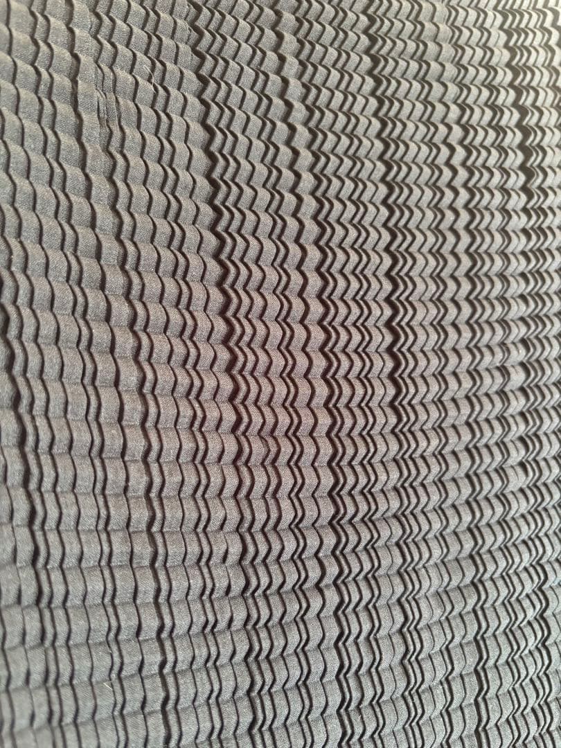 イッセイミヤケ ISSEY MIYAKE トップス プリーツ