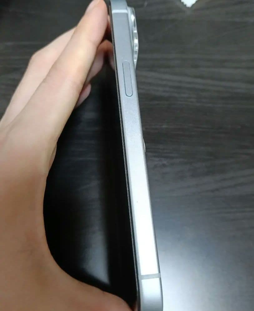 【美品】Apple iPhone 15 128GB ブルー SIMフリー