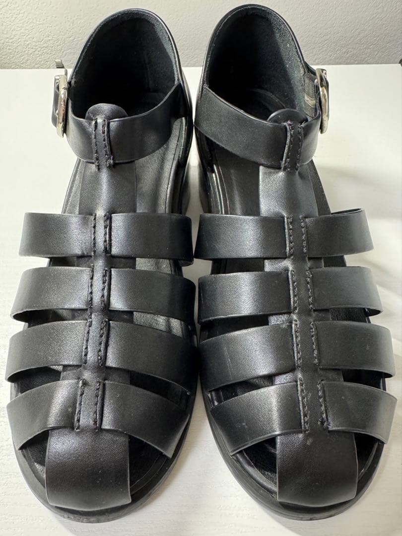 Lui’s ヒールグルカサンダル