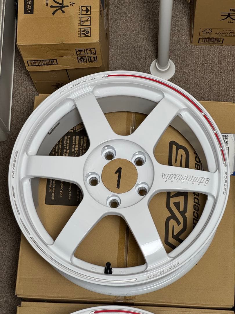 タイヤ・ホイール RAYS TE37