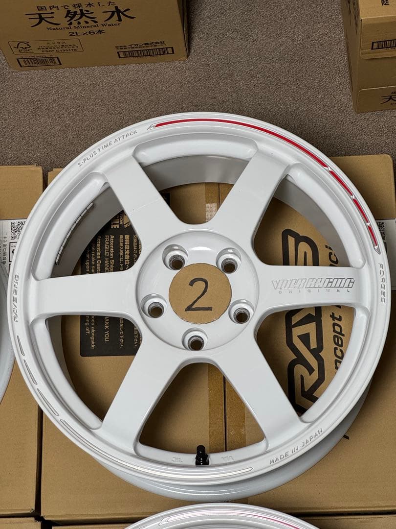 タイヤ・ホイール RAYS TE37