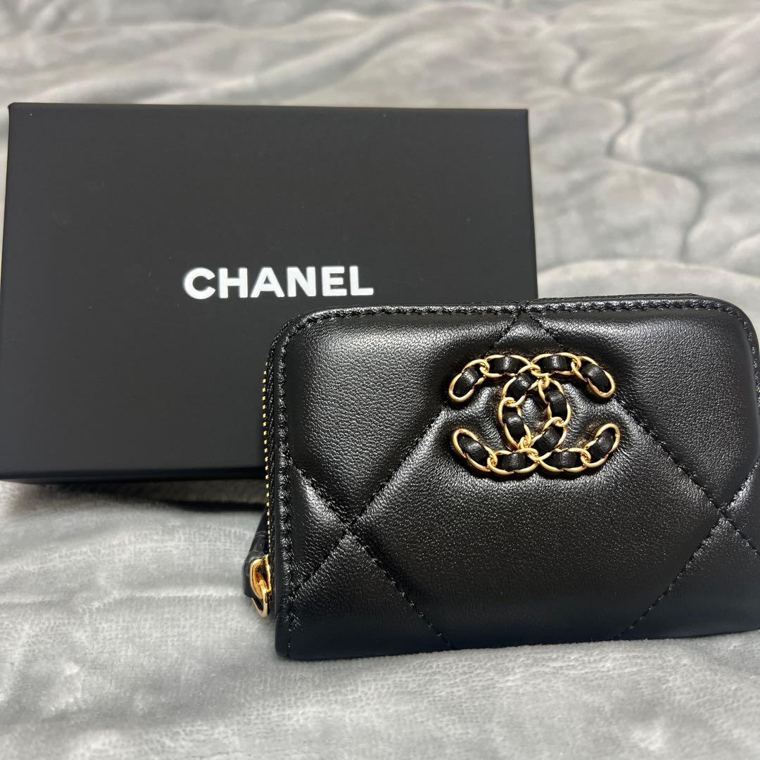 CHANEL ブラック レザー ケース