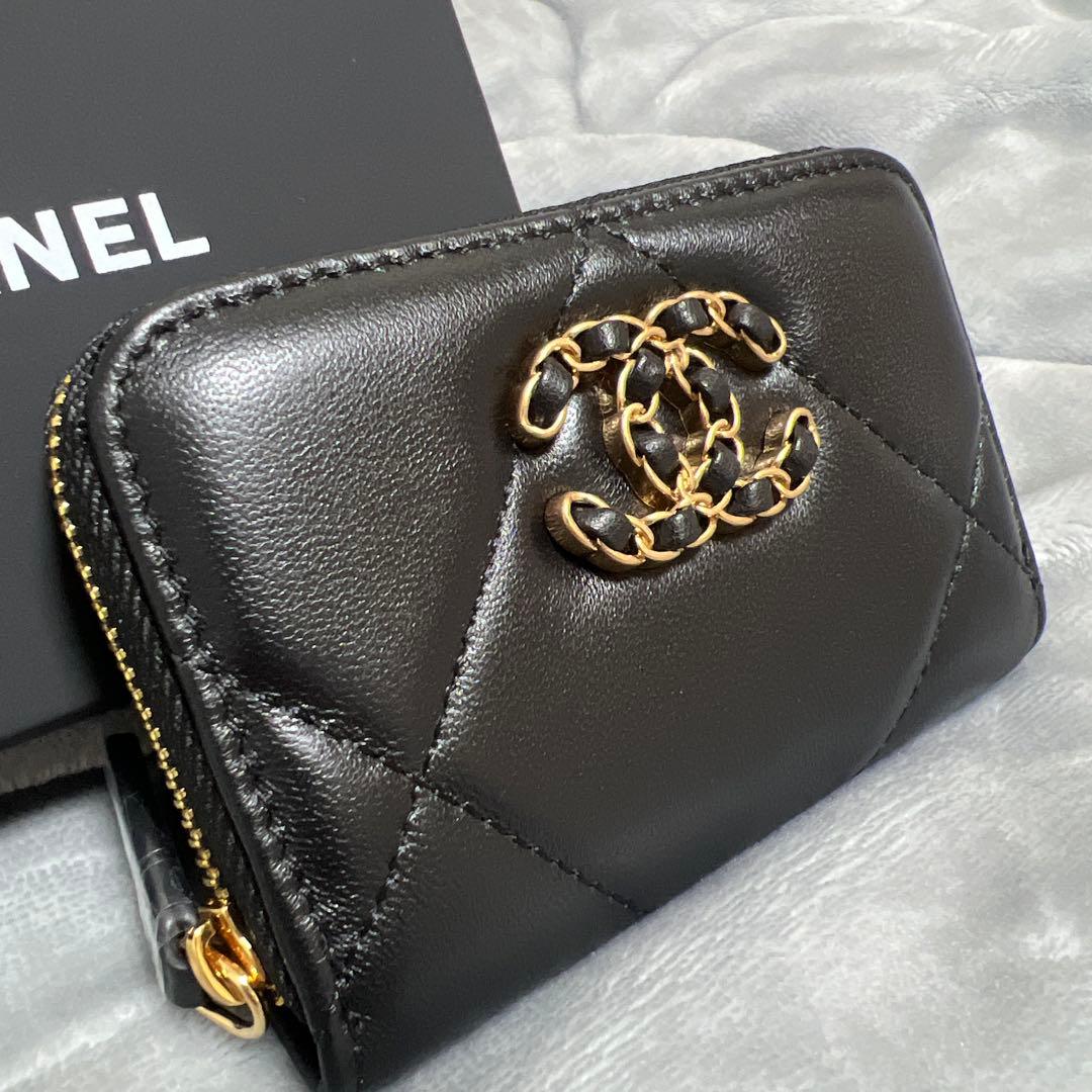 CHANEL ブラック レザー ケース