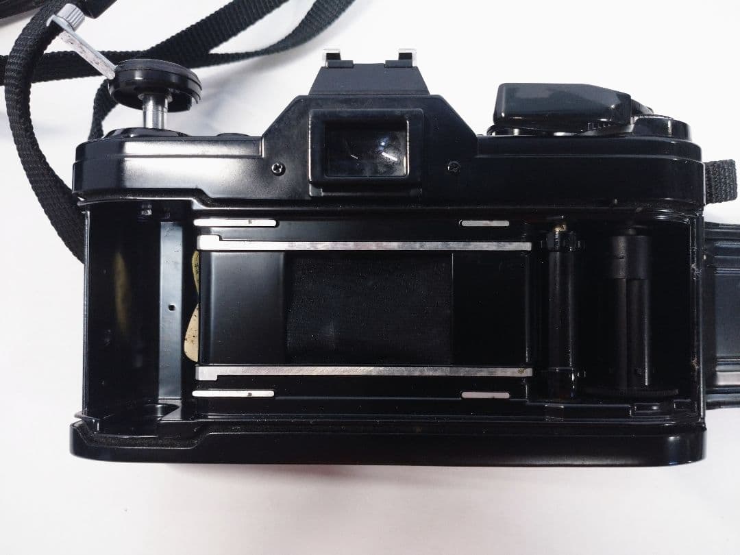 ジャンク Canon キャノン AE-1 一眼レフカメラ レンズ2点付き