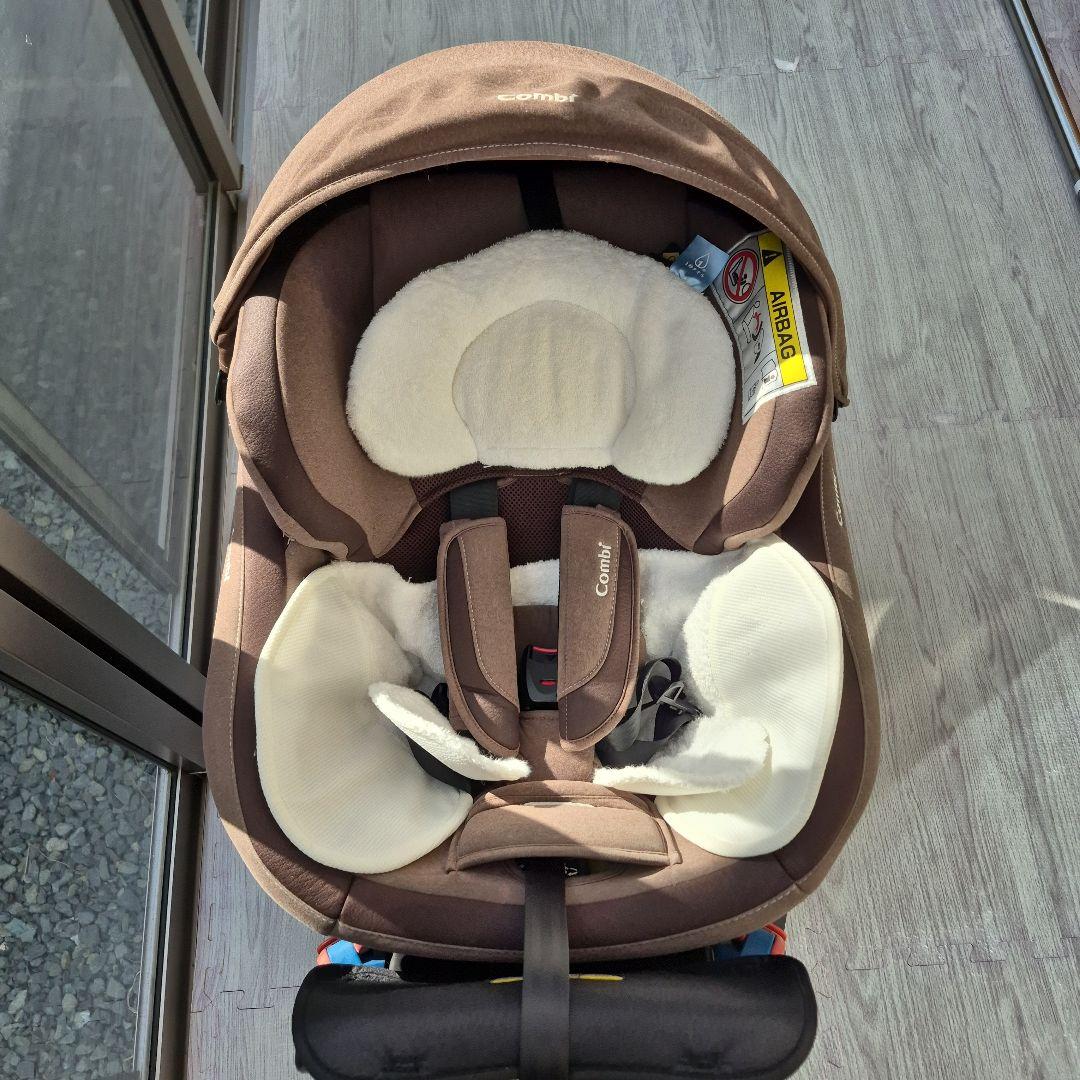 コンビ　クルムーヴ　スマート エッグショック　シートベルト固定　新生児可