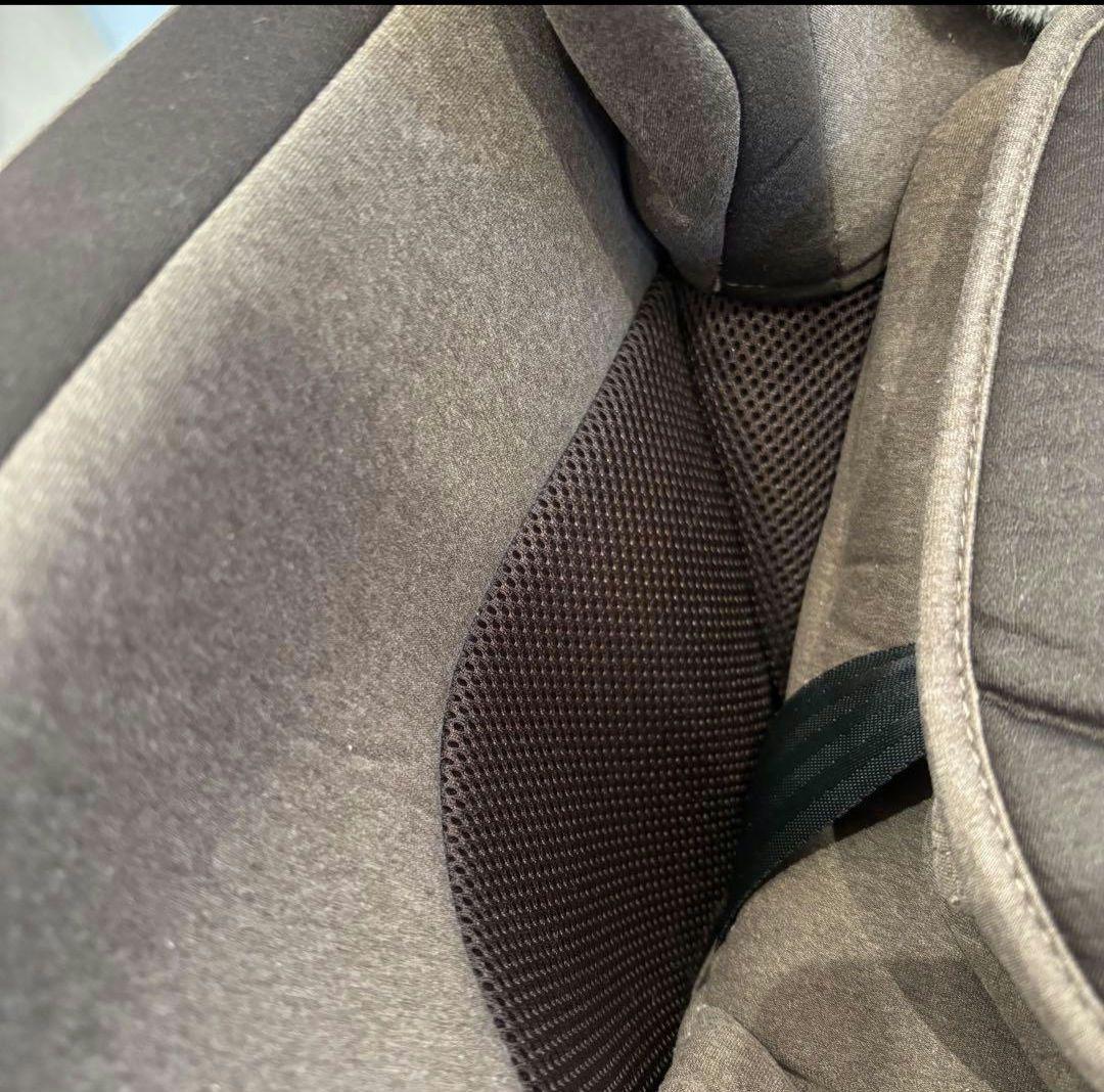 コンビ　クルムーヴ　スマート エッグショック　シートベルト固定　新生児可