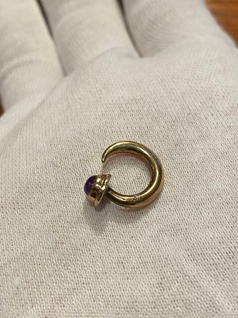 あるじゃん　ピアス片耳