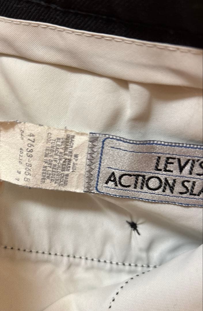 LEVI'S ブラック ACTION SLACKS