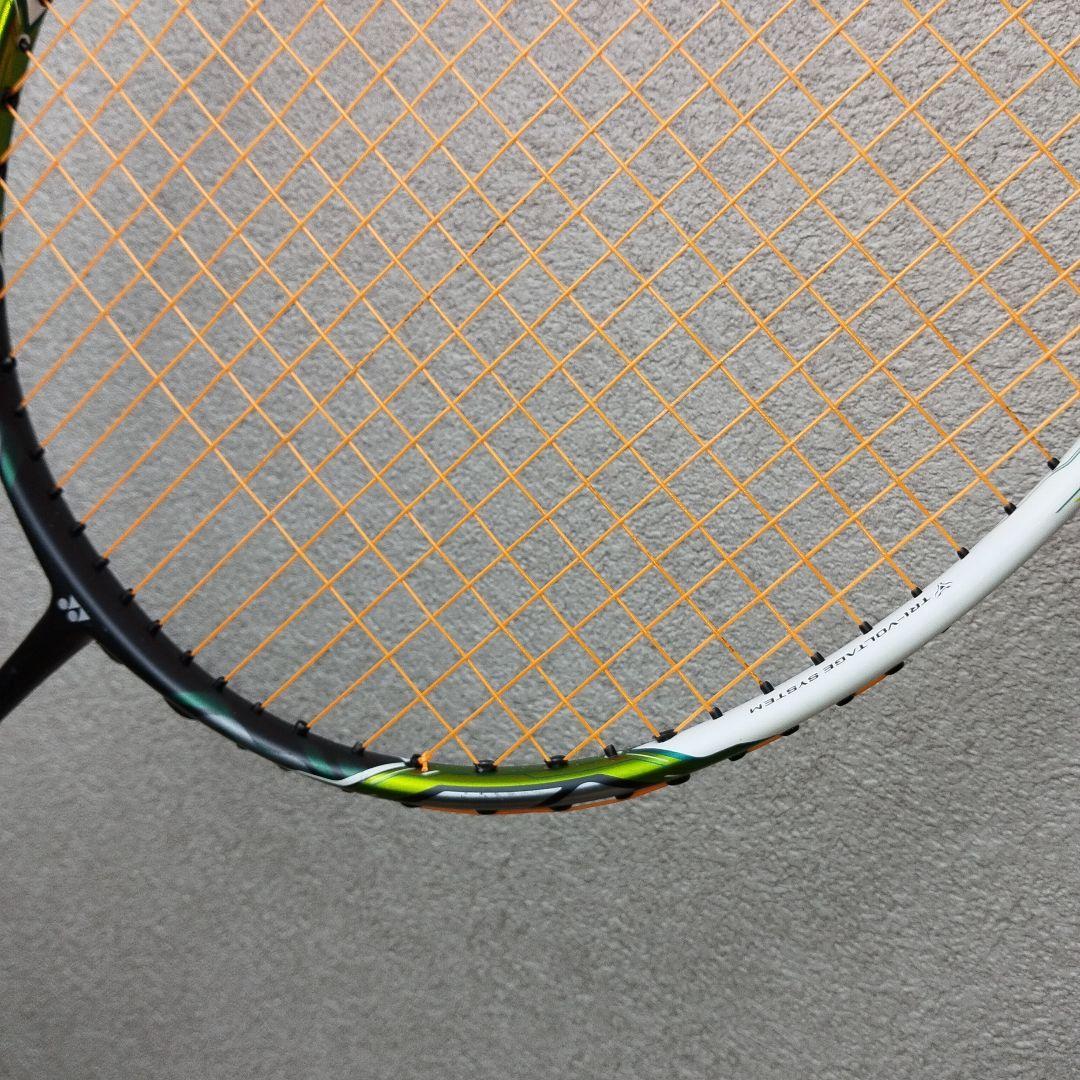 【廃盤希少】YONEX VOLTRIC Z Force 4UG5 ボルトリック②