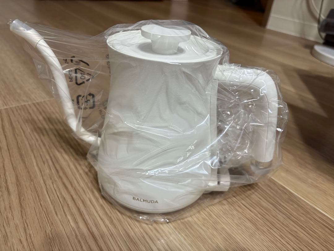【新品未使用】BALMUDA 電気ケトル ホワイト