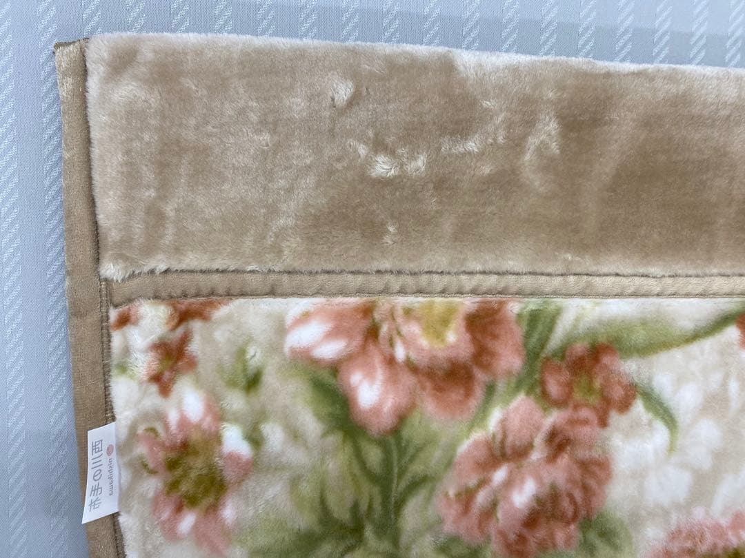 西川　ポリエステル合わせ毛布・ふっくらボリューム・シングルサイズ１４０×２００㎝