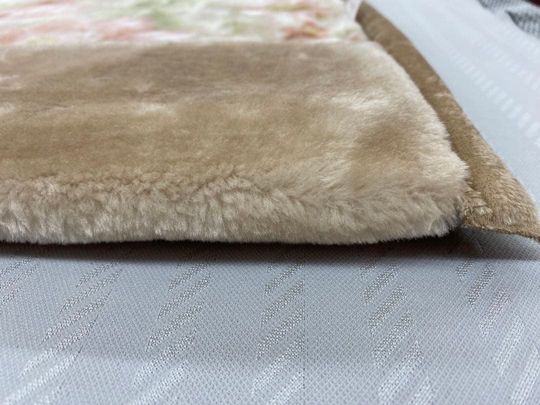 西川　ポリエステル合わせ毛布・ふっくらボリューム・シングルサイズ１４０×２００㎝