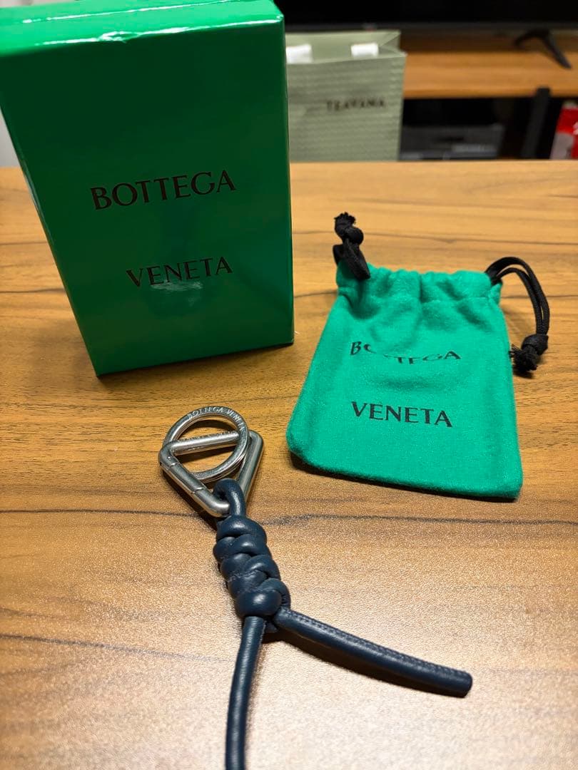 BOTTEGA VENETA ネイビー キーホルダー