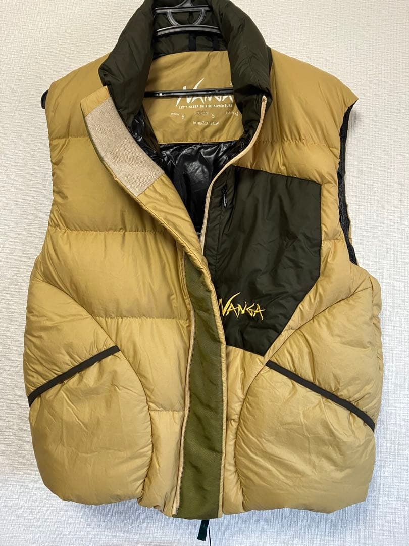 NANGA ダウンベスト ベージュ・黒