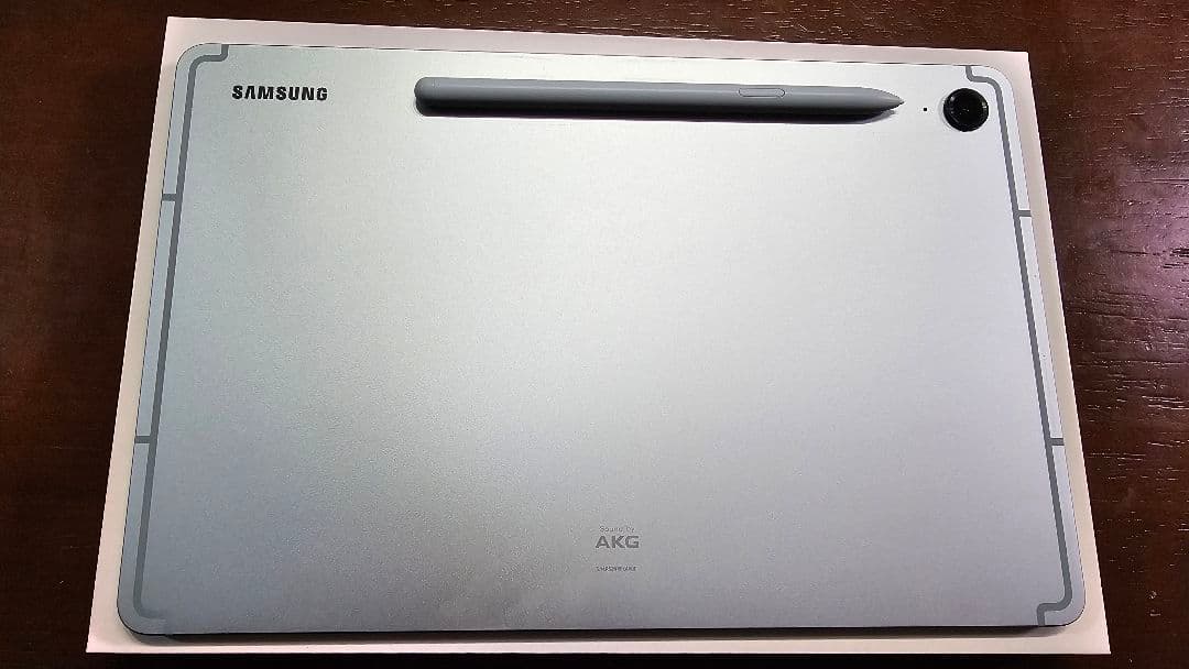 Galaxy Tab S9 FE ミント(カバー付き)